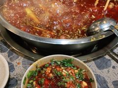 -肖肖酸萝卜鱼火锅(总店)