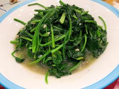 -侬佳蒸菜馆(听潮店)