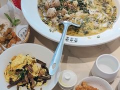 -渔语鱼酸菜鱼新川菜(来福士店)