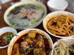 -中和裴氏蹄花(府河路店)
