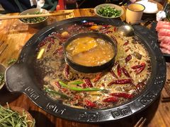 -黄潇洒老火锅(九眼桥宏济巷店)
