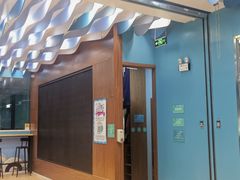 -Swim斯卫姆国际儿童游泳中心(红博中央公园店)