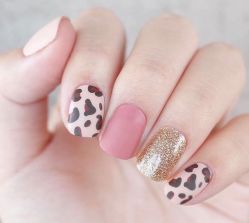 -Pink You美甲美睫纹绣定制中心