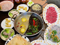 -居石捞·潮汕卤水火锅(南国明珠店)