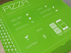 骚绿的pizza打包盒！赞赞赞-JINNS锦时 steak&pizza(浸信会礼拜堂旧址店)