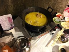 -鲜入围煮花胶鸡海鲜火锅