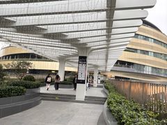 -瑞虹新天地月亮湾