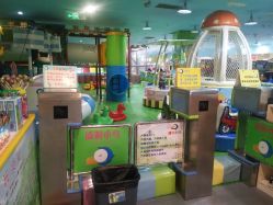 -汤姆小鸟(无锡宝龙广场店)