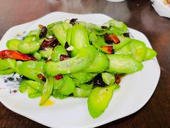 -金卯白肉罩火烧