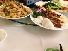 -武汉五月花大酒店(武昌火车站中南路地铁站店)