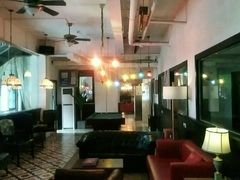 -拖板鞋咖啡旅行酒店(春熙路地铁站店)
