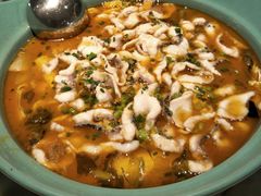 老坛酸菜鱼-周渝食惦·酸菜鱼精致川菜(横岗店)