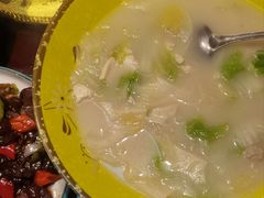 -鸿亨泰杂鱼馆(港馨家园店)