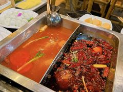 -百年川椒重庆老火锅(光谷店)