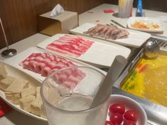 -海底捞火锅鲜切牛肉主题店(长寿路店)