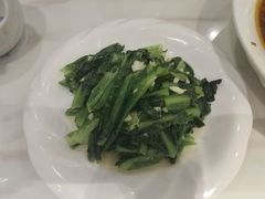 -丹江口渔村·湘味厨房(桃园店)