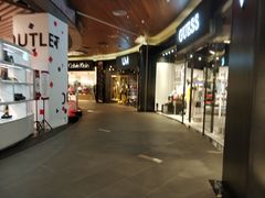 -MFO时尚折扣店