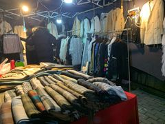 -吴山路夜市