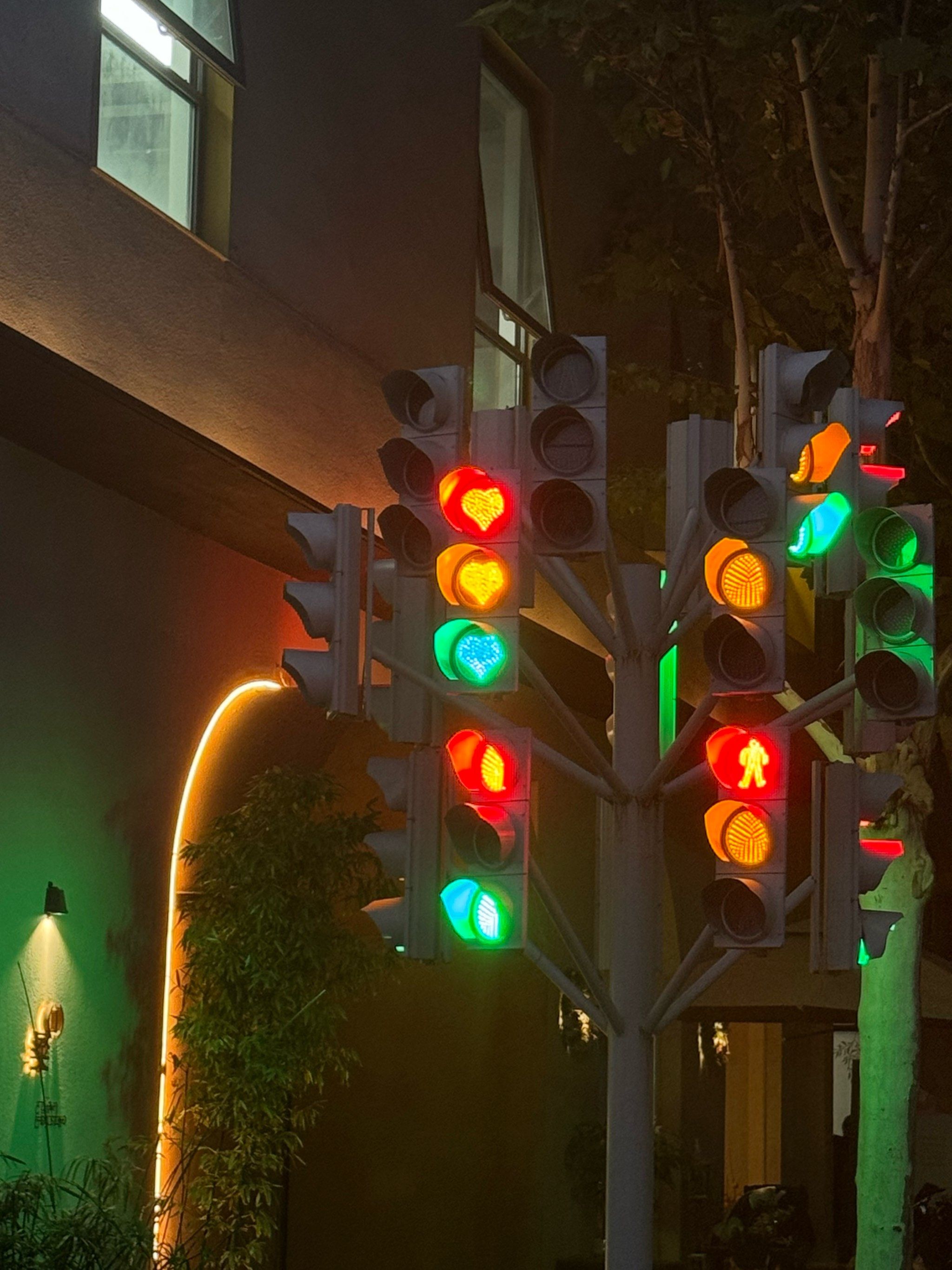 这个红绿灯🚦也太好看了