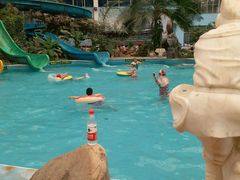 -龙脉温泉室内游泳馆