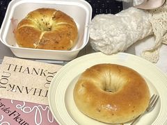 -HOT CRUSH趁热集合·现烤面包(环球港店)