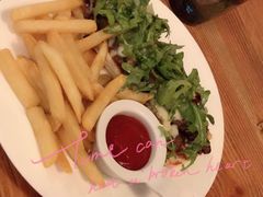 烤牛肉，鹅肝，法式面包”披萨“-Kitchen·Y洋厨房西餐厅(王府壹号店)