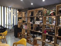 -onlygirl摄影美学馆高端定制(江滩店)
