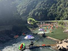 -安吉龙王山峡谷漂流