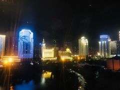 -万绿园