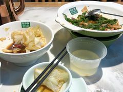 -绿草地·湘菜(酃湖师院店)