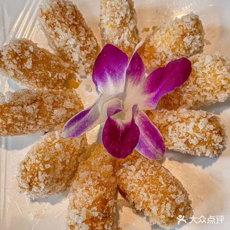 萌哒哒椰子鸡三亚湾旗舰店