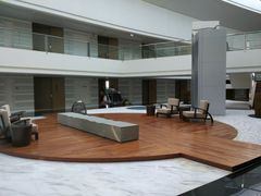 -上海滴水湖皇冠假日酒店