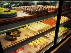 面包甜点陈列柜-海吃海喝海鲜烤肉炭火主题自助餐(朝阳店)
