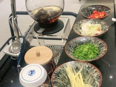 -红鼎豆捞·非遗鲍皇汤火锅(宝丰路店)