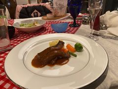 -香格里拉鱼跃地中海西餐厅·牛排披萨