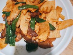 -宽鲜锅贴家常菜(永旺东部购物中心香港中路店)