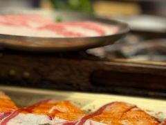 -围炉肉舍•炭烤活鳗•丹东海鲜烤肉(步行街店)