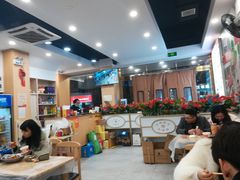 大堂-江城燕子大排档(江汉路步行街店)