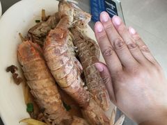 -三姐妹·海鲜大排档