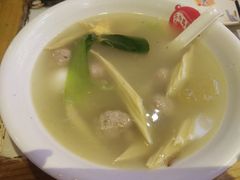 生凼丸子汤-子午路张记肉夹馍(小寨西路店)
