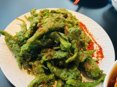 椒盐蘑菇-红东阁东北菜烤肉酒馆(CROSS万象汇店)