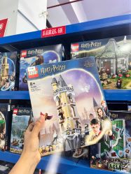 -逝水玩具折扣店