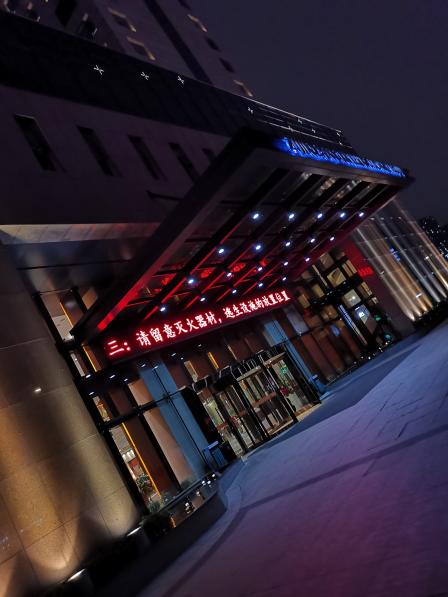 紫金港国际饭店-自助餐厅-"脑袋抽筋了,带朋友花一百多一人去吃了个酒