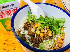 金牌干拌杂酱面-胖胖板凳面