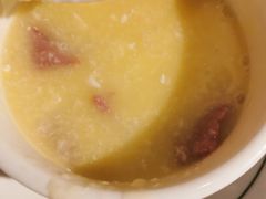 窝蛋牛肉粥-食大利香港茶餐厅(南亚风情第一城店)
