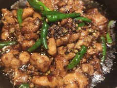 酱爆石锅蛙-绿茶餐厅(王府井永宁门店)