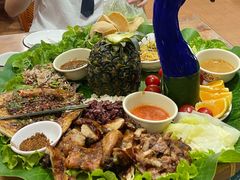 -沐毫傣泐云南菜孔雀宴•手抓饭傣味烧烤(曼听公园店)