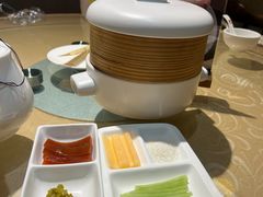 -瓦国小镇·果木烤鸭·融合菜(西口店)