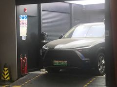 -蔚来中心(北京中关村店)