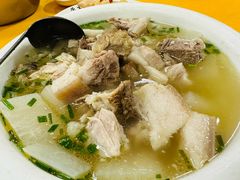 萝卜炖肘子-荣生萝卜汤饭店